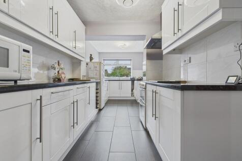 CAM04273G0-PR0185...