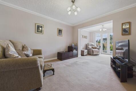 CAM04273G0-PR0185...