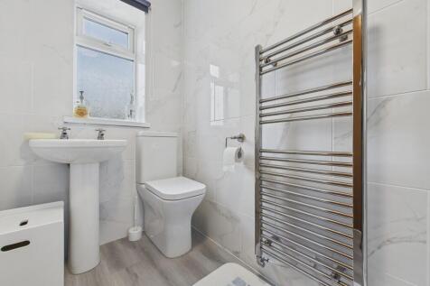 CAM04273G0-PR0185...