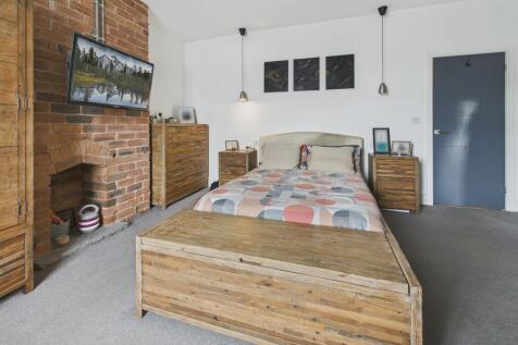 CAM04273G0-PR0201...