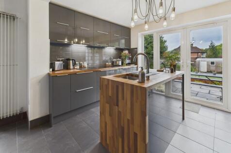 CAM04273G0-PR0201...