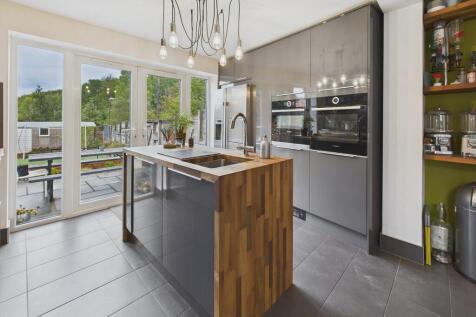 CAM04273G0-PR0201...