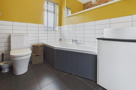 CAM04273G0-PR0201...