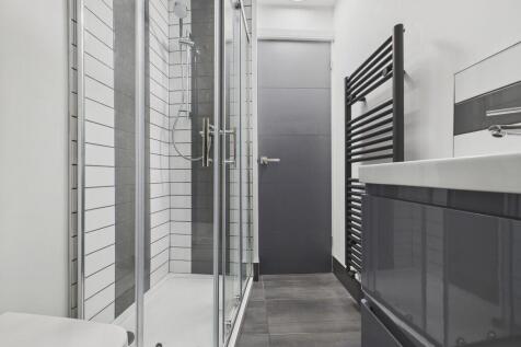 CAM04273G0-PR0201...