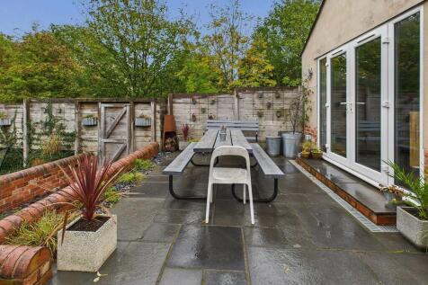 CAM04273G0-PR0201...