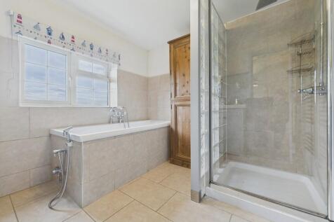 CAM04273G0-PR0214...