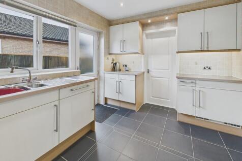 CAM04273G0-PR0235...