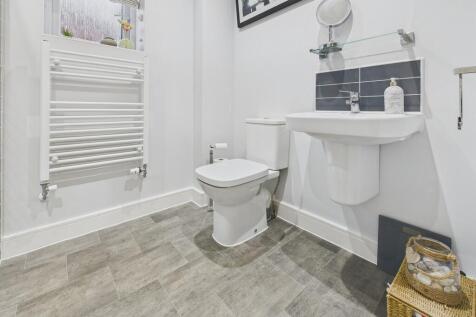 CAM04273G0-PR0241...