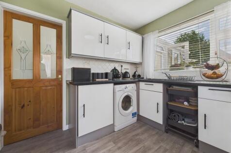 CAM04273G0-PR0153...