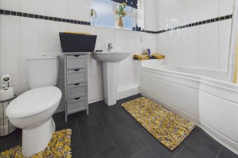 CAM04273G0-PR0153...