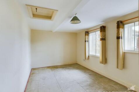 Flat 6 Living Roo...