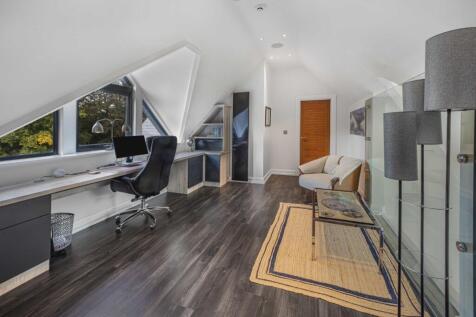 Sitting/Study Area