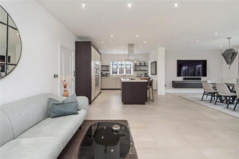Kitchen/Living Area