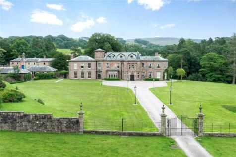 Hall &amp; Gardens