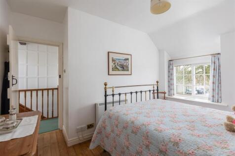 Bell Cottage Bedroom 1-2.jpg