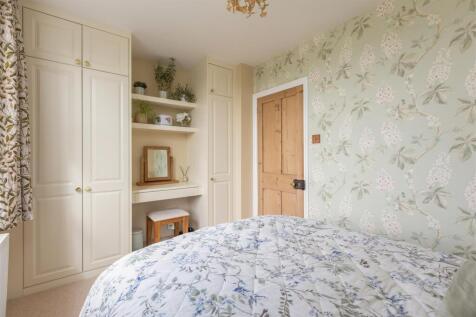 Cherry Tree Cottage Bedroom 2-3.jpg
