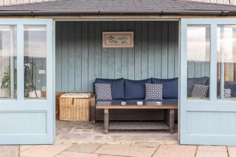 Cherry Tree Cottage Summer House-1.jpg