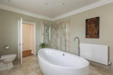 The Stone House Bedroom 1-5.jpg