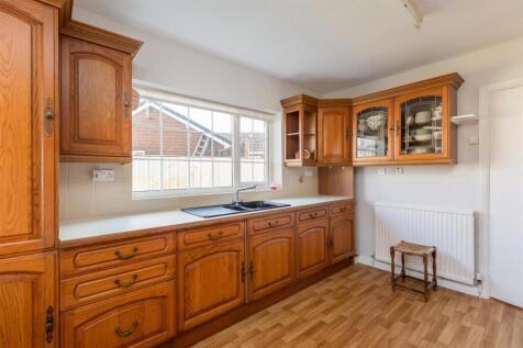West Garth 43 Kitchen-3.jpg