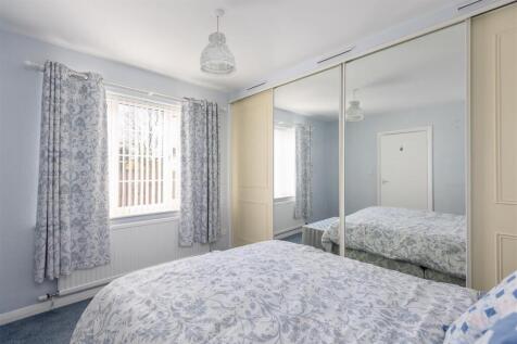 West Garth 43 Bedroom 1-2.jpg