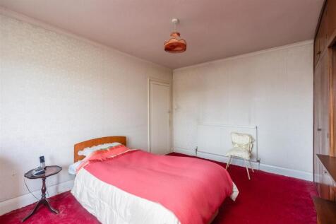 The Avenue 27 Bedroom 1-2.jpg