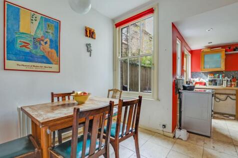 03-53dfJHPropWorld - 11 Homecroft Road - 7-medium.