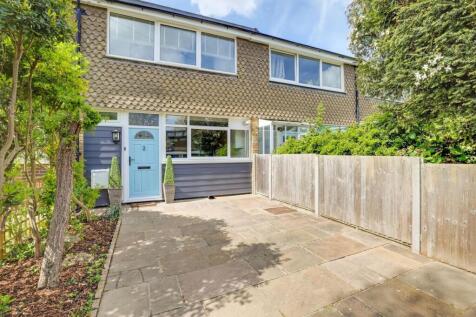 14-4027JHPropWorld - 2 Maybourne Close - 40-medium