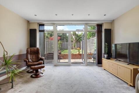 04-f5d2JHPropWorld - 2 Maybourne Close - 10-medium