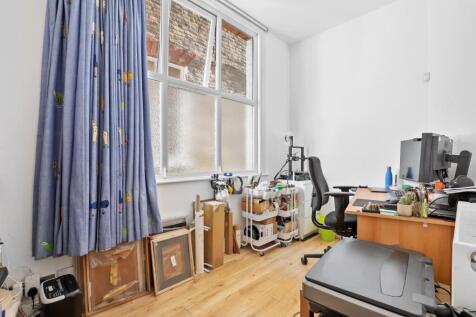 03-4a2cJHPropWorld - 17a Wiverton Road - 9 (1).JPG