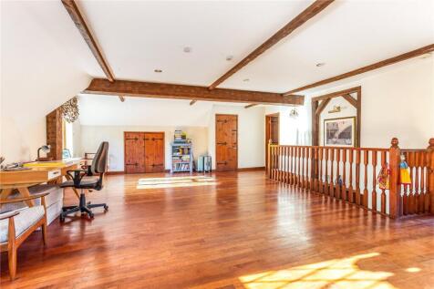 Landing/Sitting Room