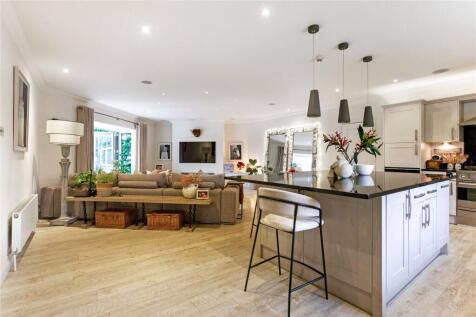 Kitchen/Family