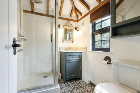 En Suite Shower Rm
