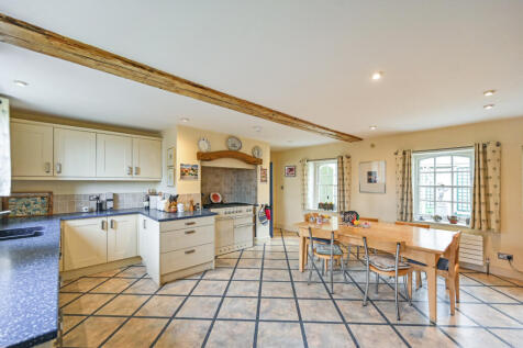 Kitchen/Breakfast Rm