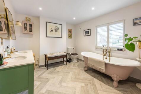 En Suite Bathroom