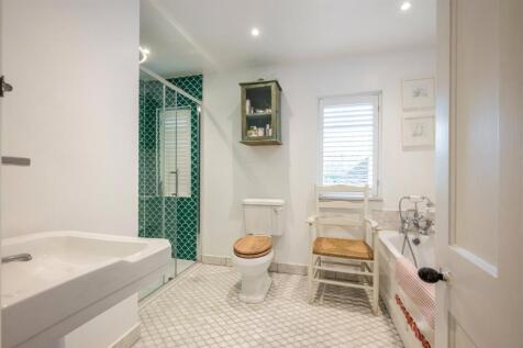 Family Shower Room