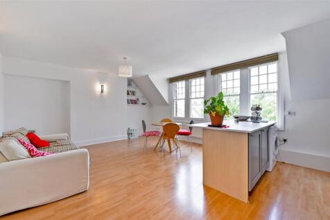 Sitting Room/Kitchen