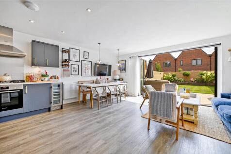 Sitting Room/Kitchen