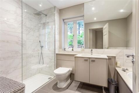 En Suite Bathroom