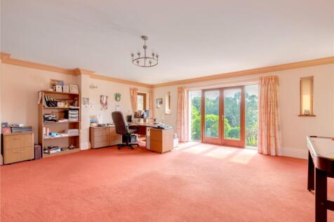 Bedroom / Office