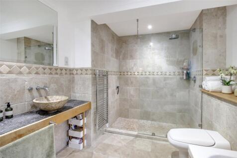 En Suite Bathroom