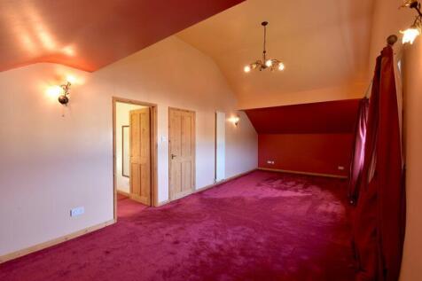 Principal bedroom