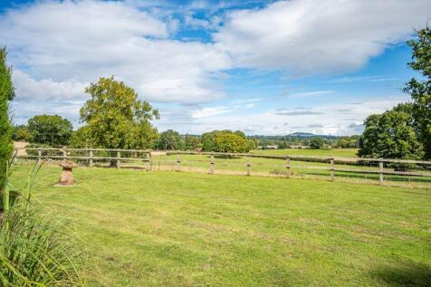 Front Garden and Views