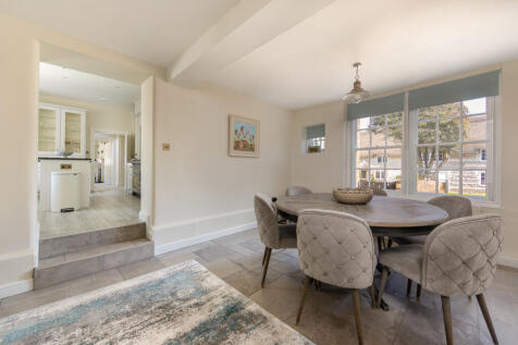 Breakfast Room