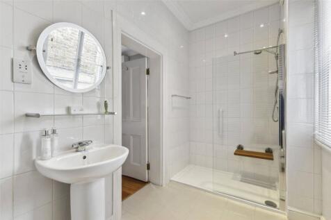 Bedroom One En Suite