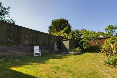 CAM01800G0-PR0066-STILL018.jpg