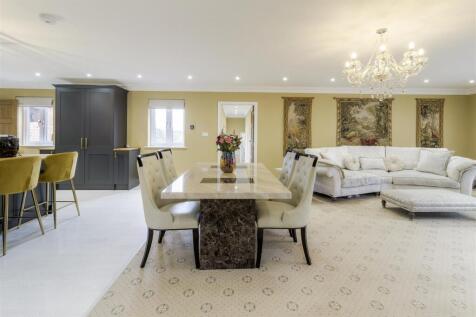 Home Farm Stables, Manor Lane