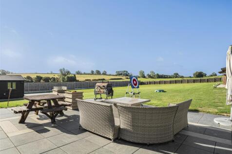 Home Farm Stables, Manor Lane
