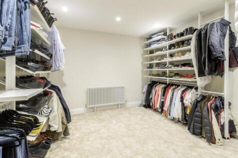 Home Farm Stables, Manor Lane