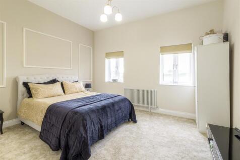 Home Farm Stables, Manor Lane