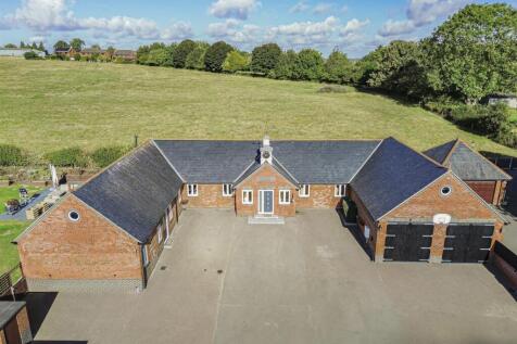 Home Farm Stables, Manor Lane